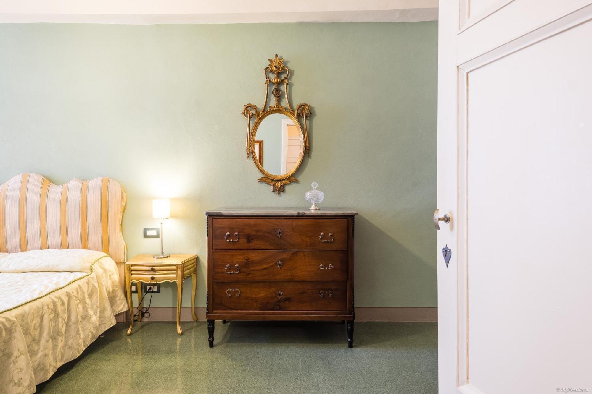 La Delizia Central Apartment Лукка Екстер'єр фото